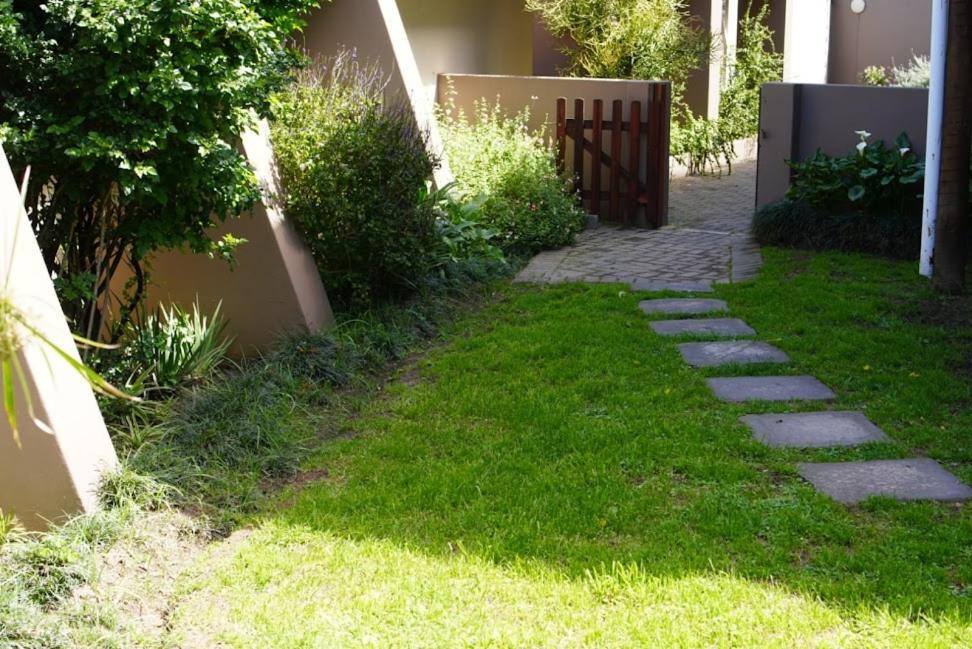 See More Guest House East London Exterior foto